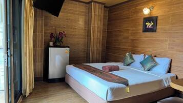 Rollaway beds, free WiFi