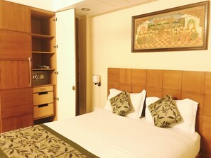 Chambre | Literie de qualité, minibar, coffre-fort, bureau