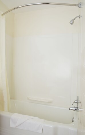 Chambre, 1 lit double, non-fumeur | Salle de bain | Articles de toilette (gratuits), séchoir à cheveux, serviettes fournies