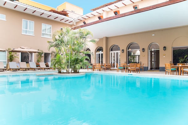 Alberca al aire libre