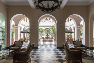 Sala de estar en el lobby