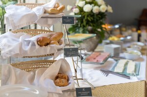 Desayuno buffet incluido todos los días 