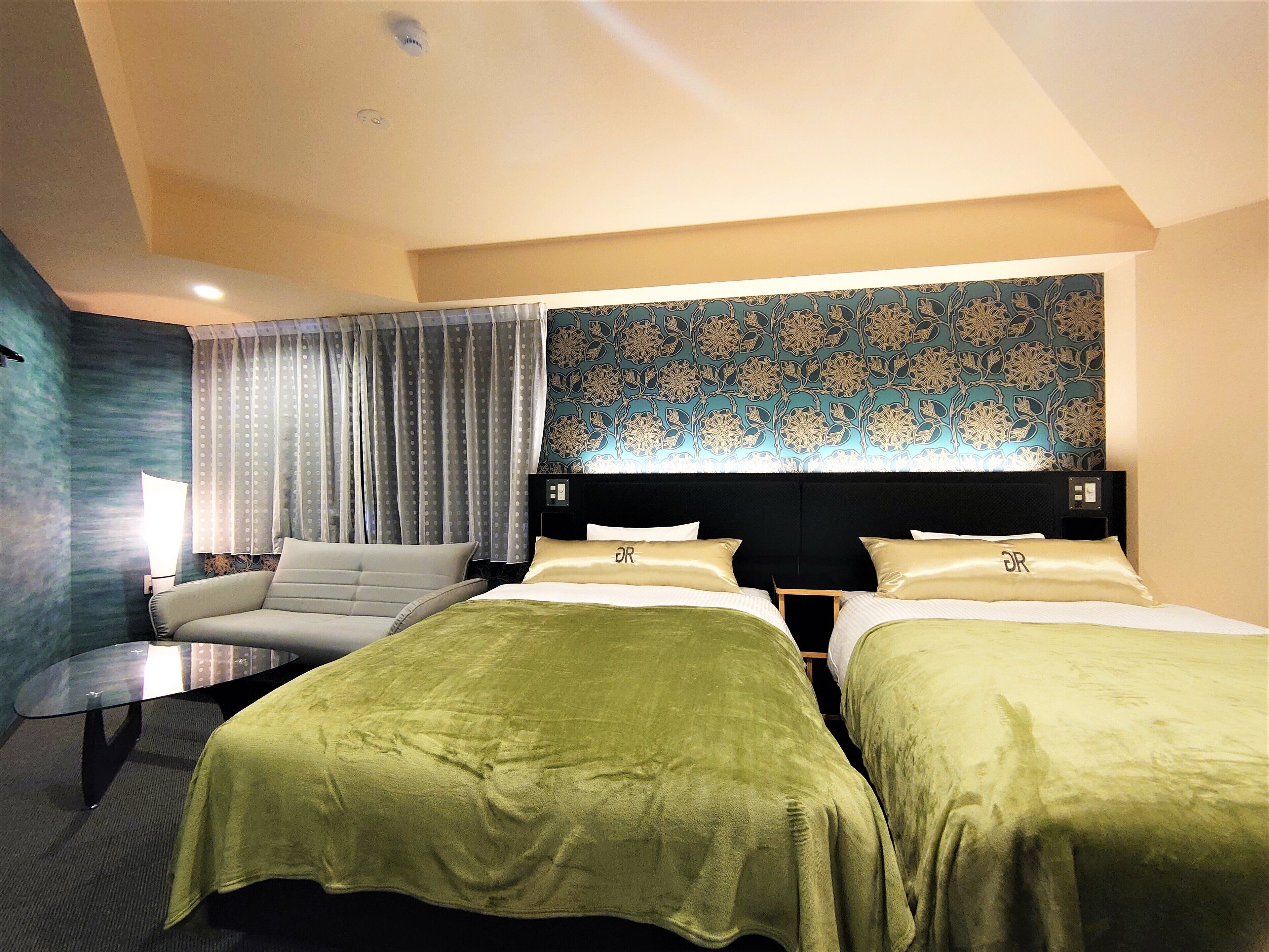 Down duvets, desk, blackout curtains, soundproofing