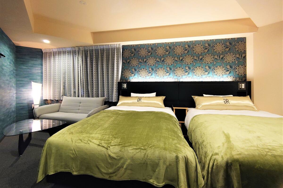 Down duvets, desk, blackout curtains, soundproofing