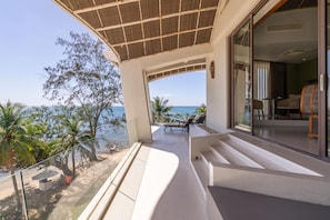 Lúxussvíta - útsýni yfir hafið | Útsýni að strönd/hafi