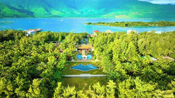 Fachada de la propiedad