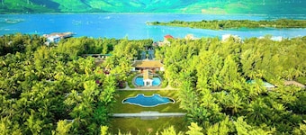 Lăng Cô Beach Resort