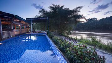 Alberca al aire libre