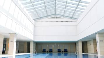 Deluxe Double Room | 1 bedroom, premium bedding, minibar, in-room safe