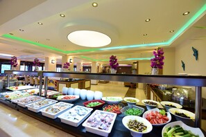 2 restaurants, breakfast, lunch, dinner served; Turkish cuisine