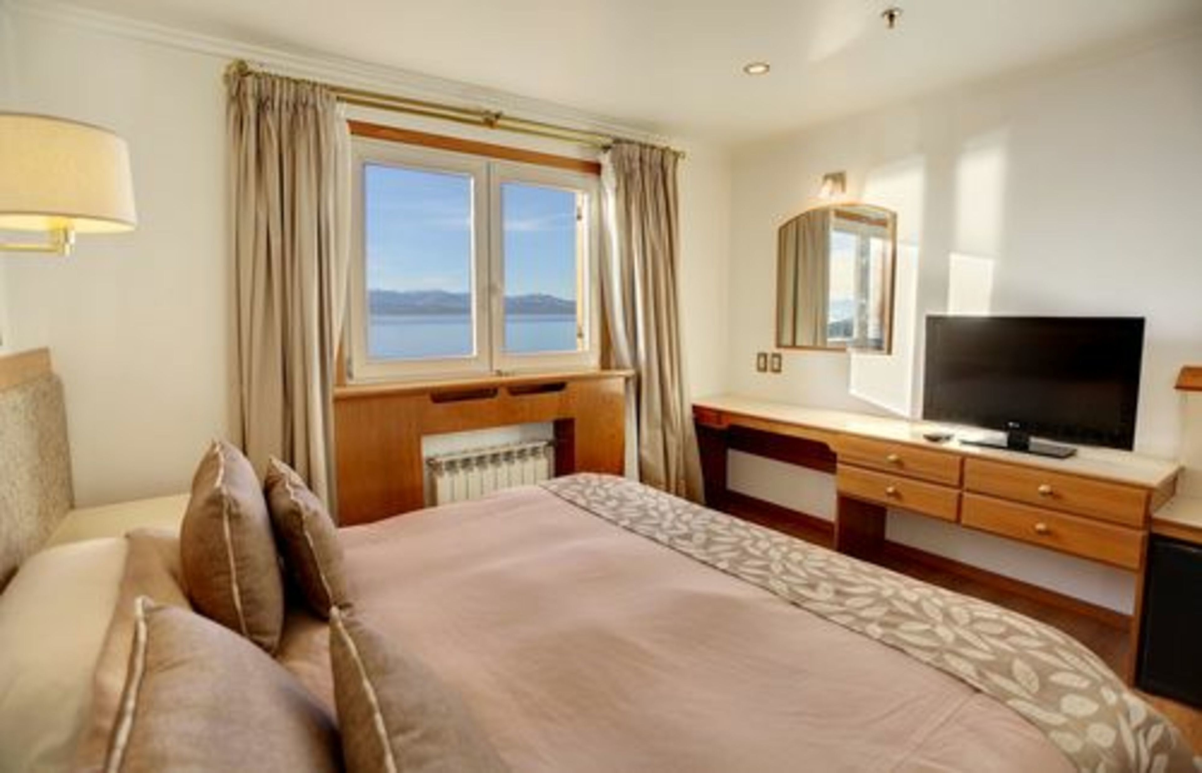 Caja de seguridad en la habitación, cunas gratuitas y wifi gratis 