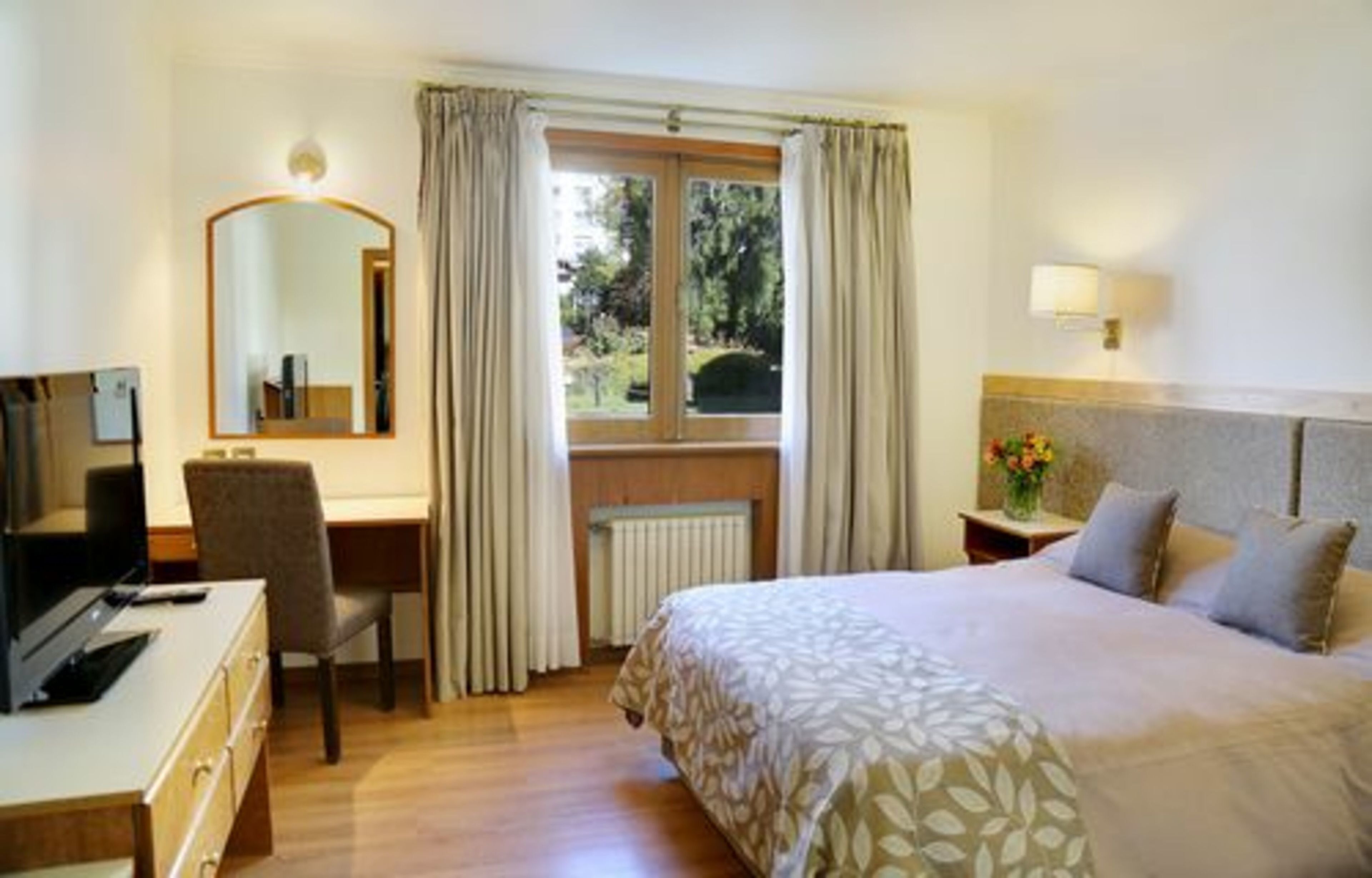 Caja de seguridad en la habitación, cunas gratuitas y wifi gratis 