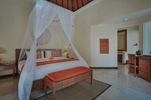 1 Bedroom Deluxe Villa, Private Pool | 1 bedroom, in-room safe, desk, laptop workspace - Parigata Villas Resort (Denpasar)