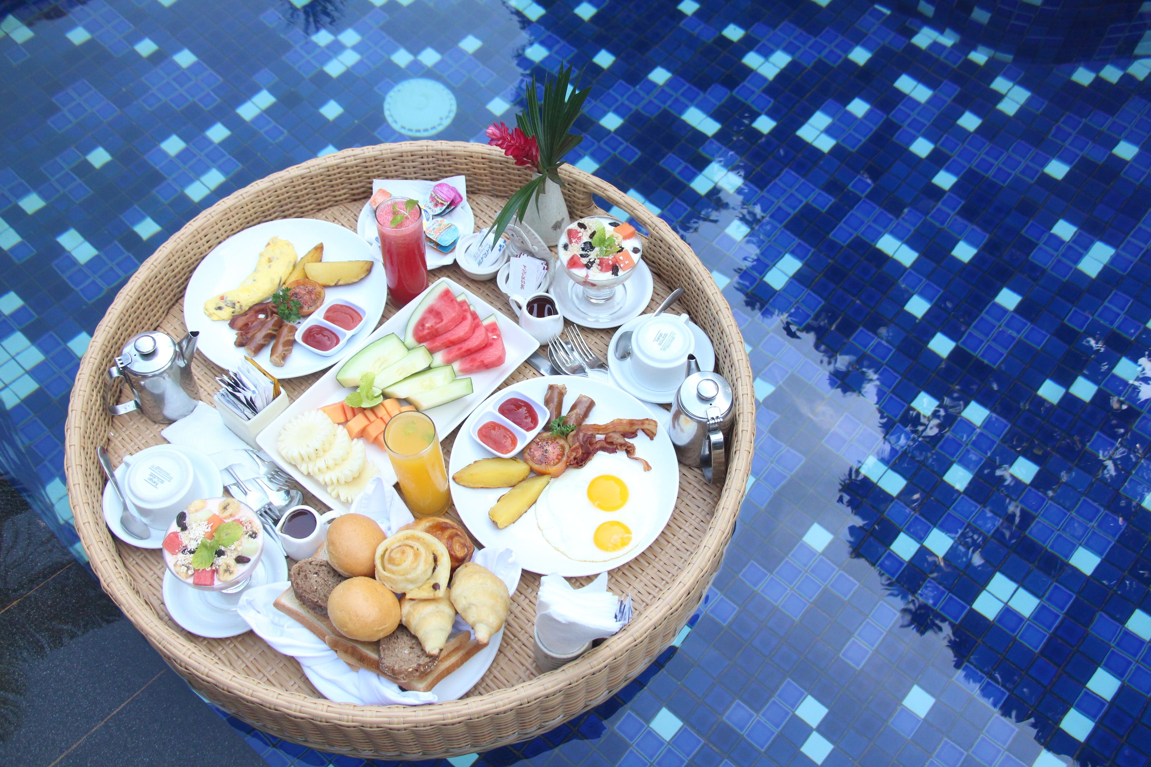 breakfast served, garden views