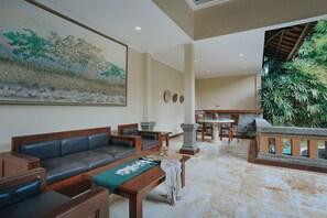 1 Bedroom Executive Villa Private Pool | Living area