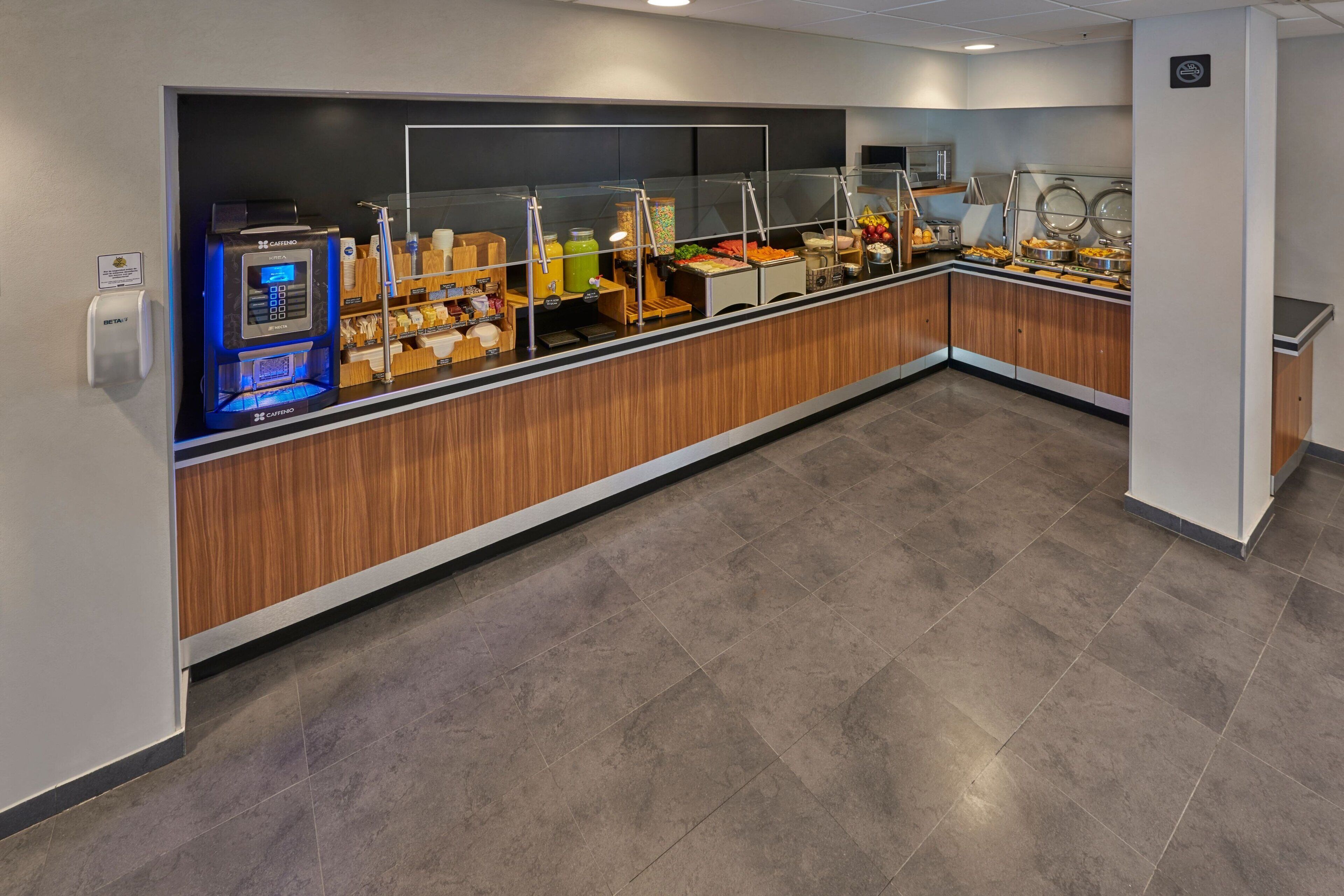 free daily continental breakfast