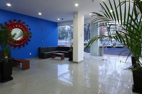 One Guadalajara Periférico Poniente