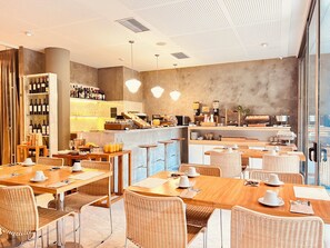 Free daily buffet breakfast  - Palo Santo Hotel (Buenos Aires)