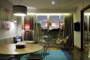 Suite Luxe, bain à remous (Palo Santo) | Vue de la chambre