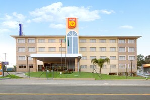Front of property - Hotel 10 Sao Leopoldo (Sao Leopoldo)