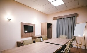 Business centre - Hotel 10 Sao Leopoldo (Sao Leopoldo)