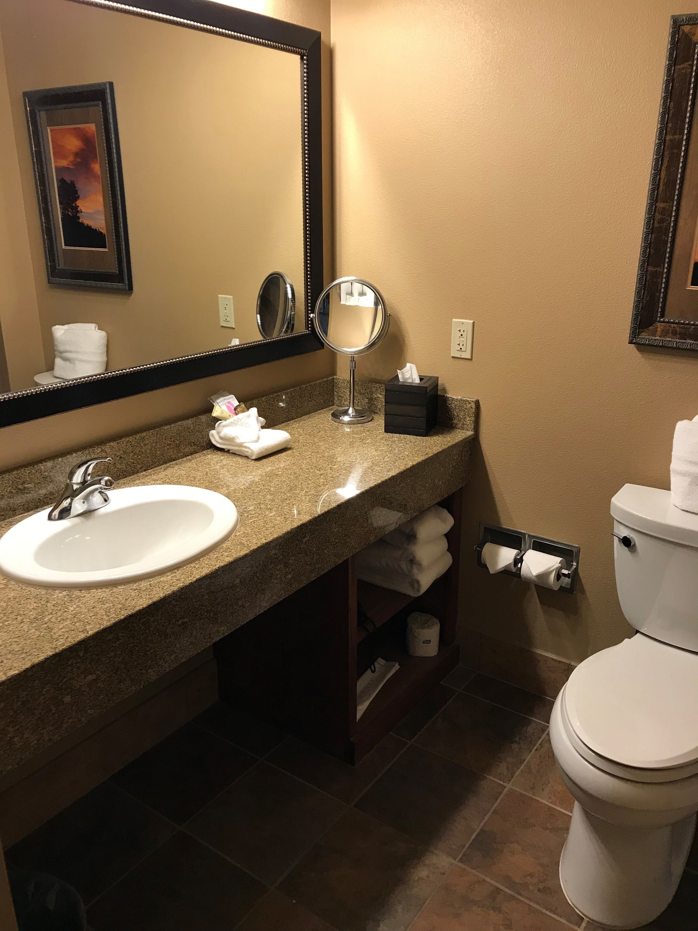 combined shower/bathtub, deep-soaking bathtub, free toiletries