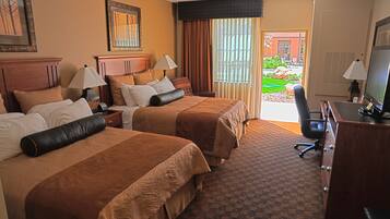 Superior Room, 2 Queen Beds (Double Queen Walkout)