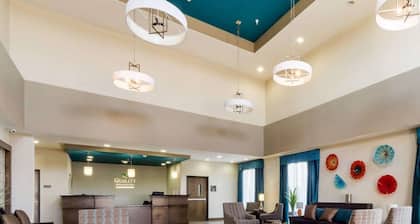 Quality Inn & Suites Victoria East