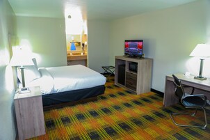 Exclusive Room, 1 King Bed | Desk, free WiFi, bed sheets