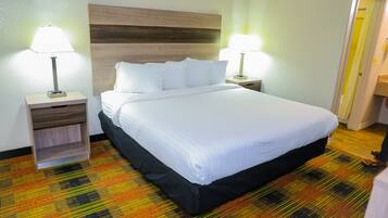 Quarto exclusivo, 1 cama King | Escrivaninha, Wi-Fi de cortesia, roupa de cama