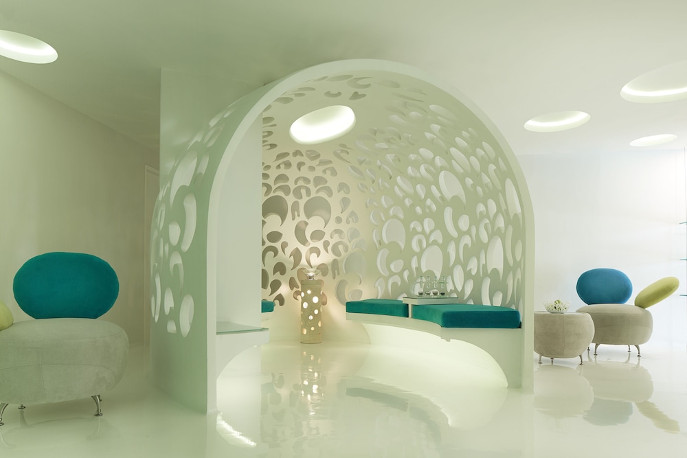 Double Six Luxury Hotel by null