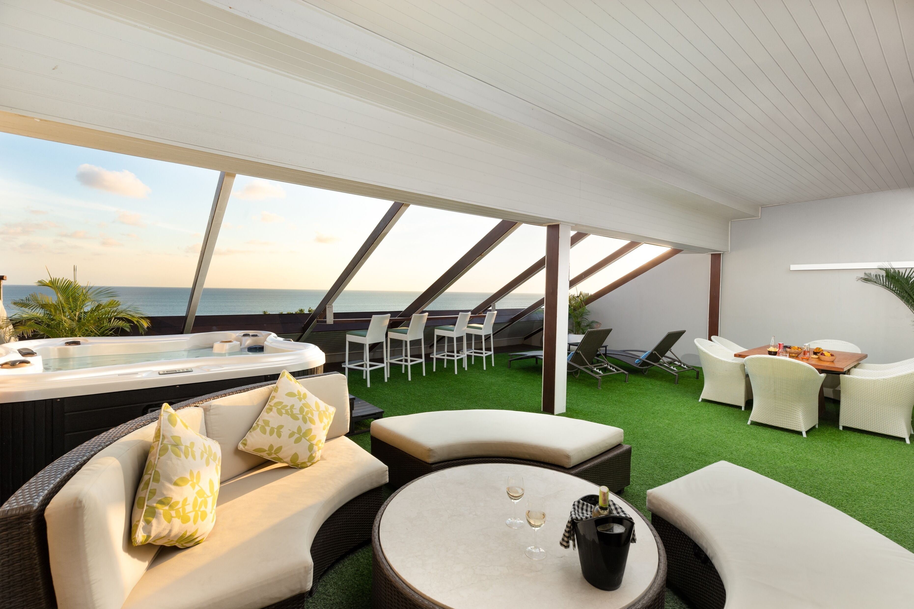 penthouse, 2 bedrooms, ocean view | terrace/patio