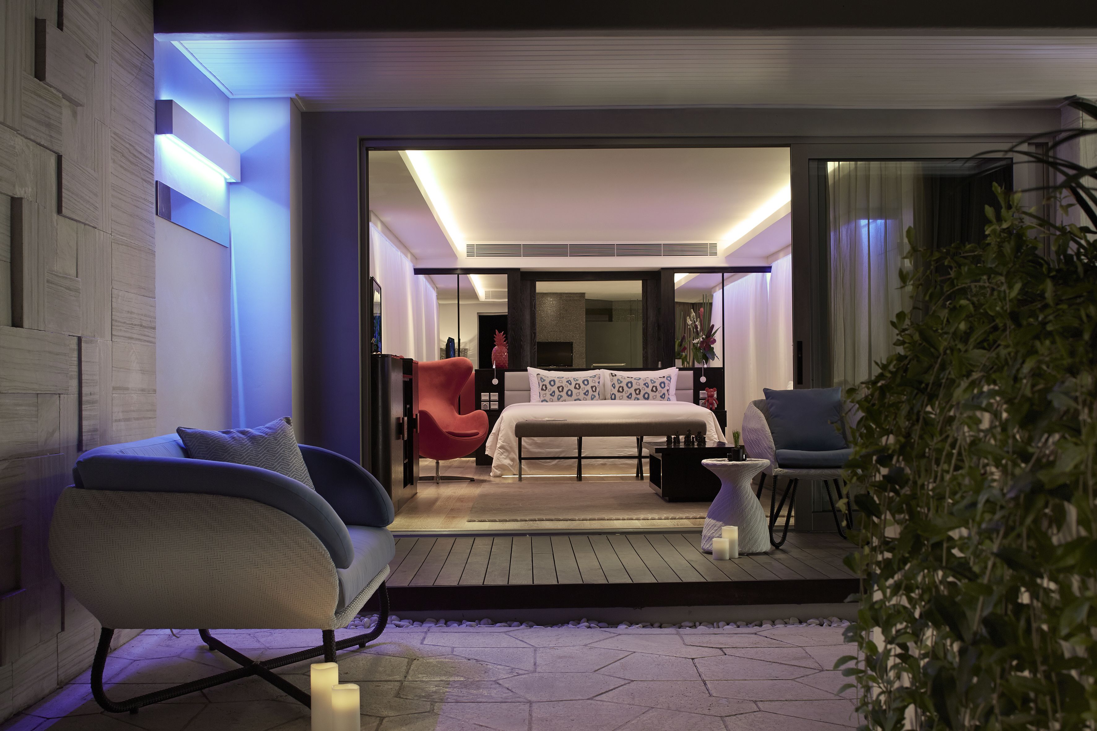 premium suite, pool access | 2 bedrooms, premium bedding, minibar, in-room safe