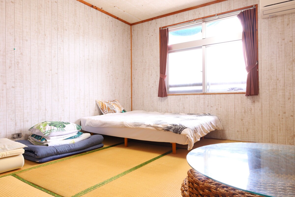 Habitación de estilo japonés, no fumadores | Escritorio, cortinas opacas, wifi gratis y ropa de cama