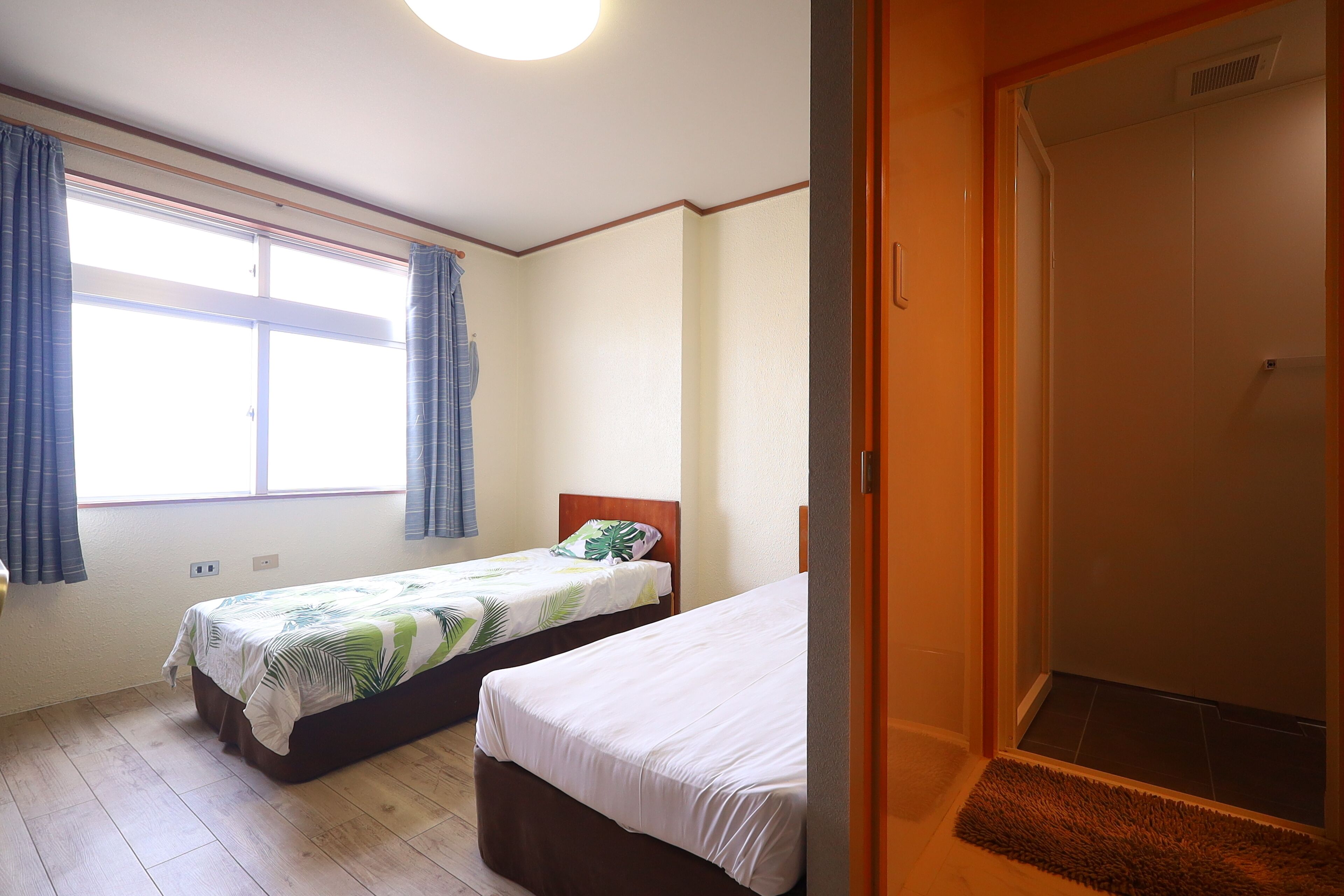 Twin Room | Desk, blackout curtains, free WiFi, bed sheets