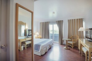 Coffres-forts dans les chambres, draps fournis