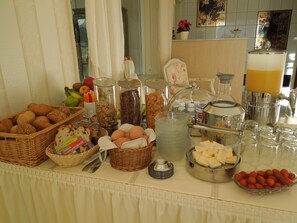 Free breakfast  - Hotel Gode-Wind (Kiel)