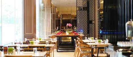 Buffet déjeuner (170000 IDR par personne)