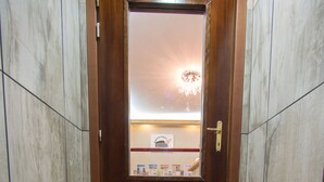 Unclassified image, 2 of 59, button