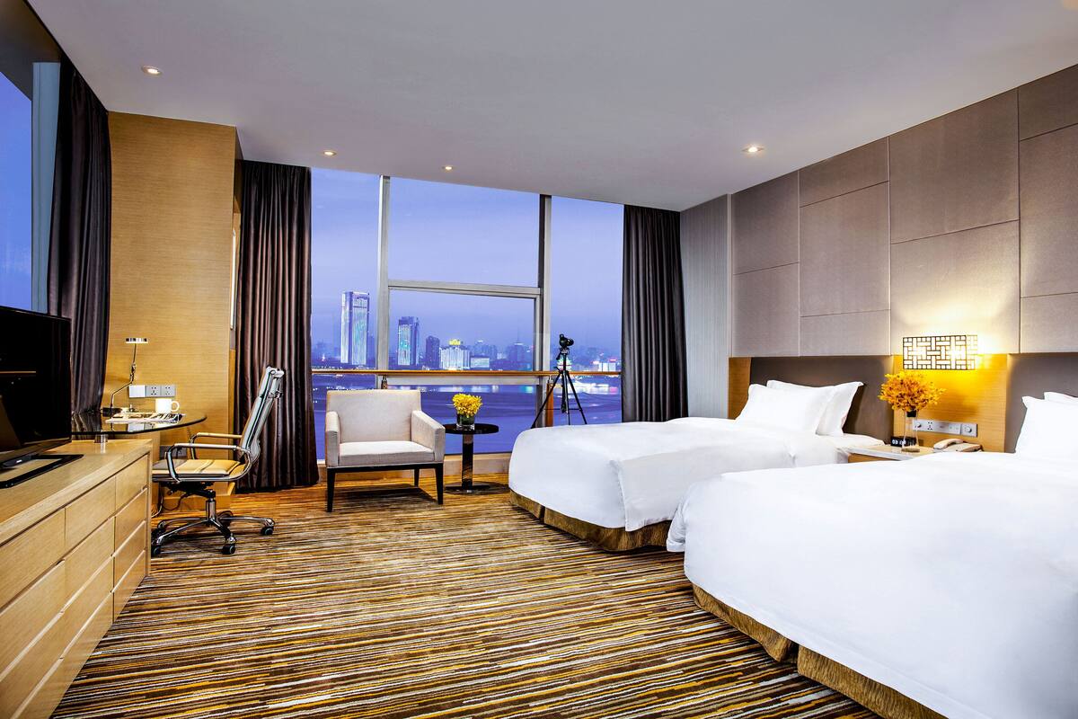 1 bedroom, minibar, in-room safe, desk