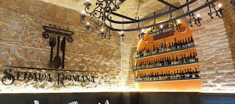 Alessandro Palace & Bar - Hostel