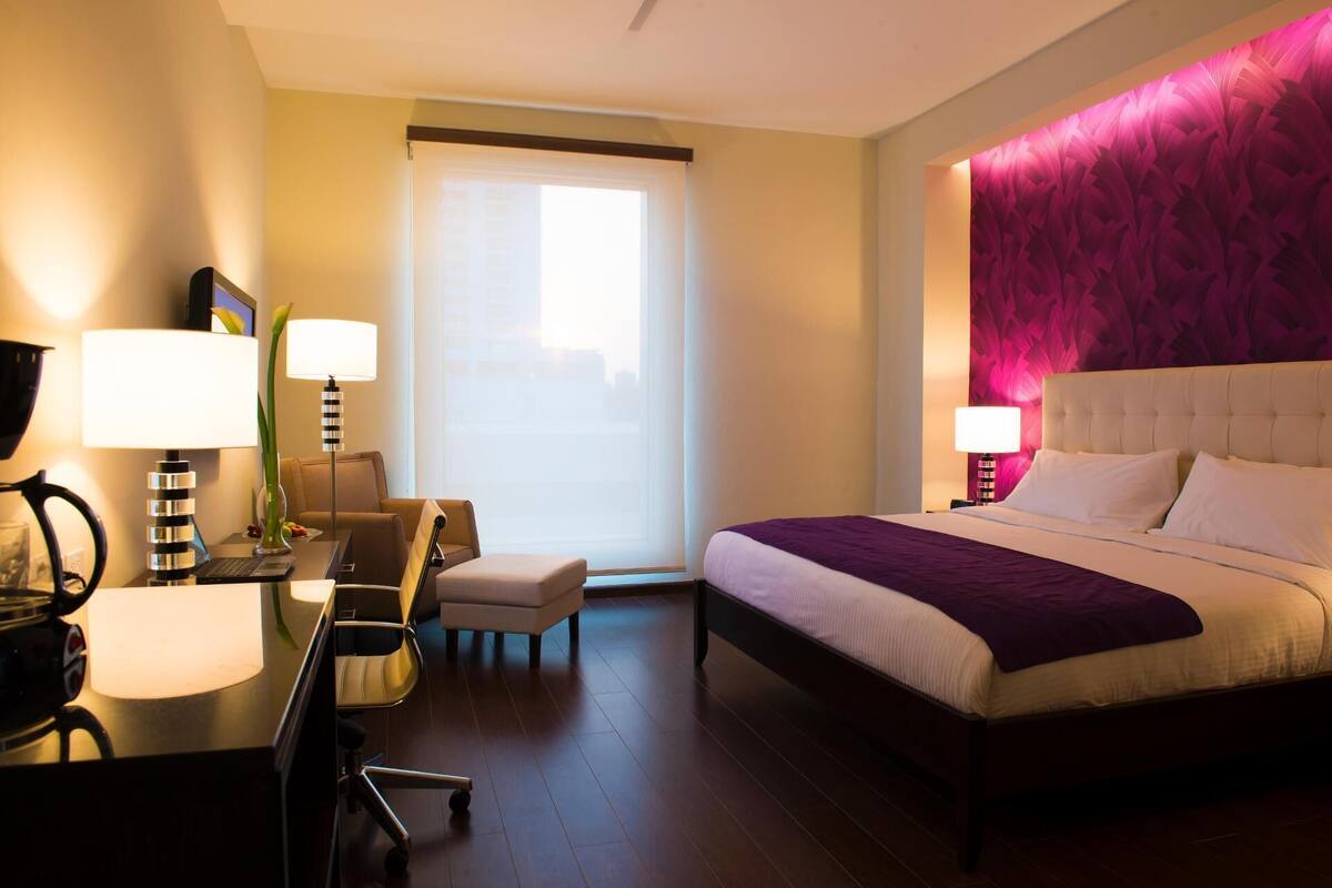 Premium bedding, minibar, in-room safe, desk