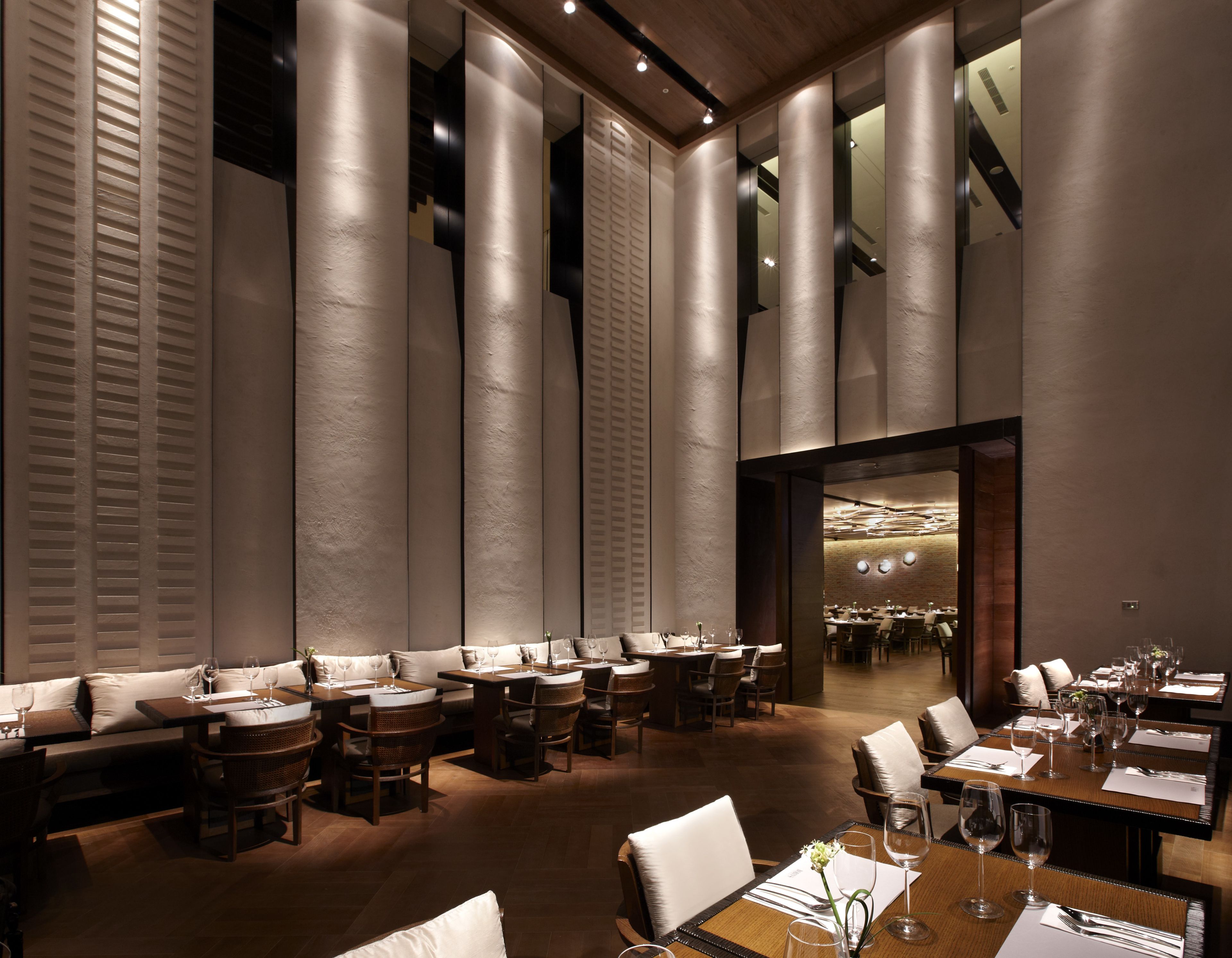 2 restaurants, breakfast, lunch, dinner served; international cuisine