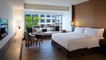 Minibar, in-room safe, soundproofing, free wired Internet