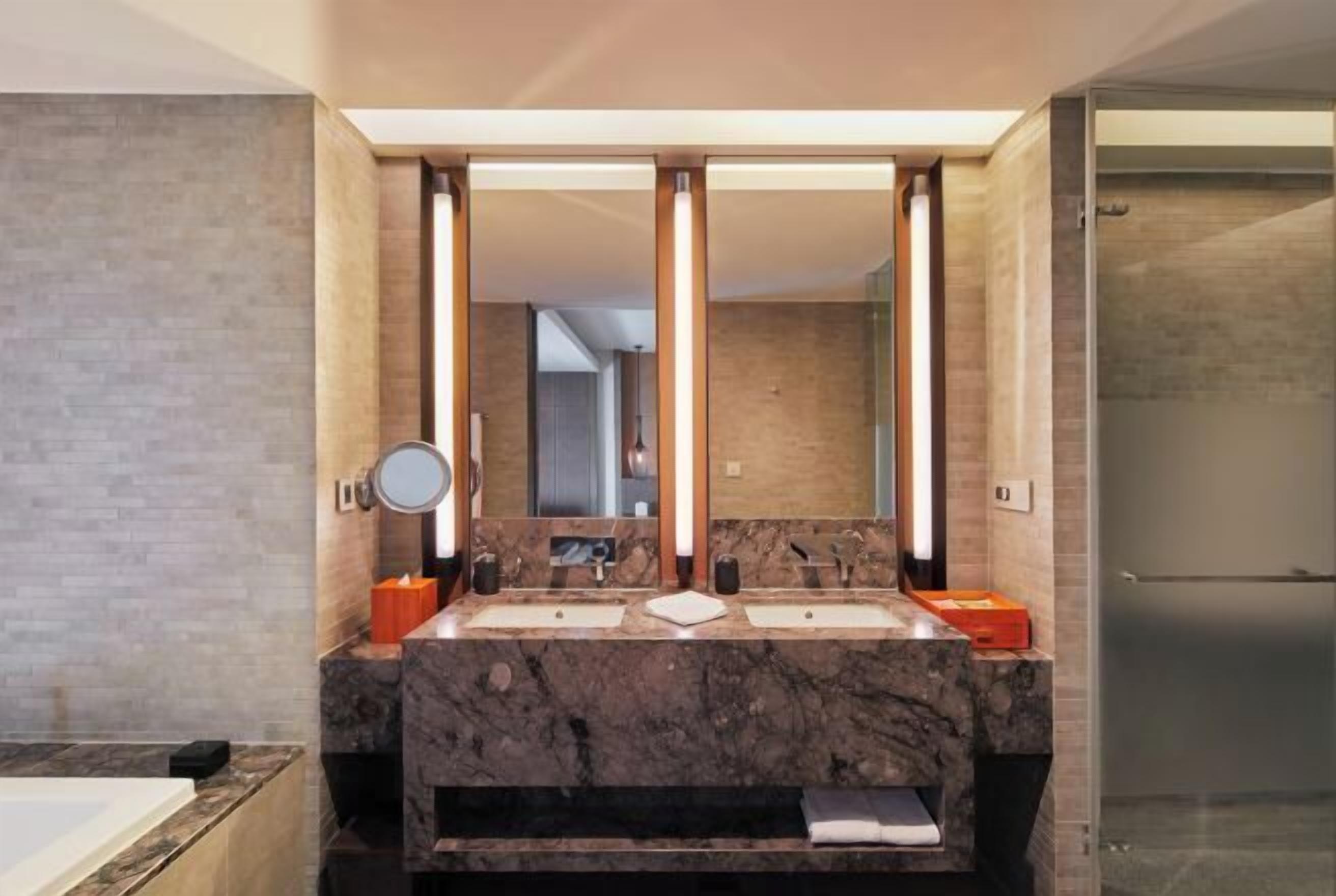 Separate bathtub and shower, deep-soaking bathtub, hair dryer, bathrobes