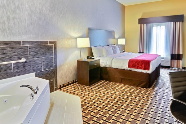In-room safe, desk, iron/ironing board, free WiFi