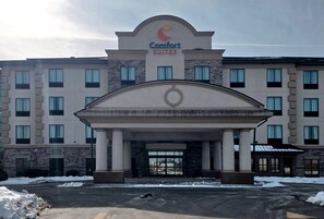 Exterior - Comfort Suites Uniontown (Uniontown)