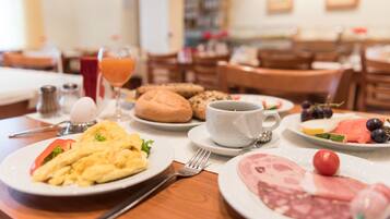 Daily buffet breakfast for a fee