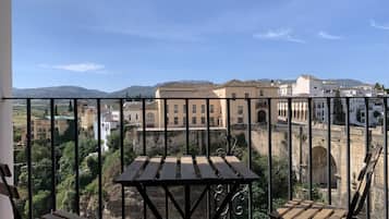 Standard Double Room, Terrace ( Puente nuevo) | Desk, free WiFi