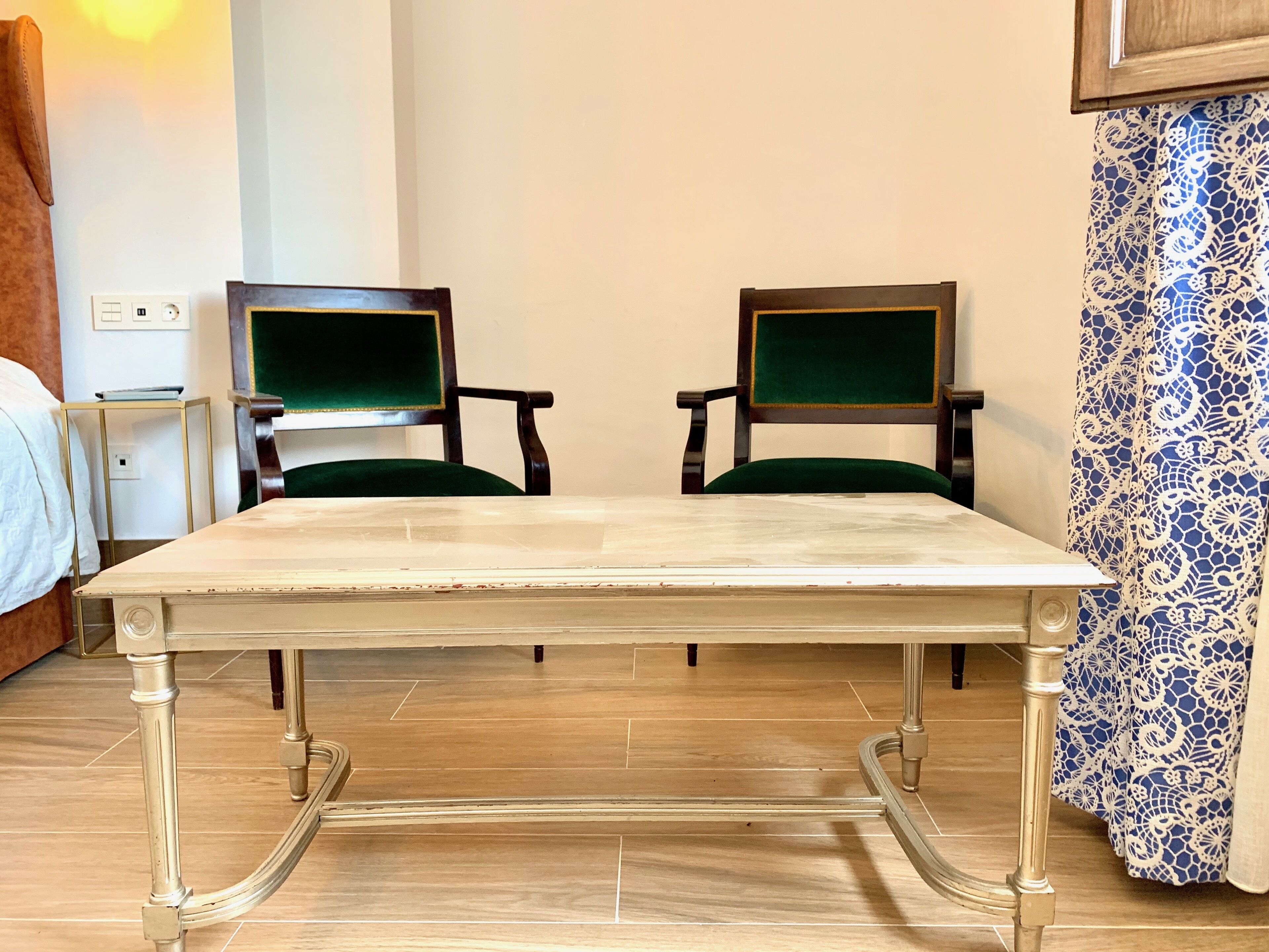 Bureau, Wi-Fi gratuit